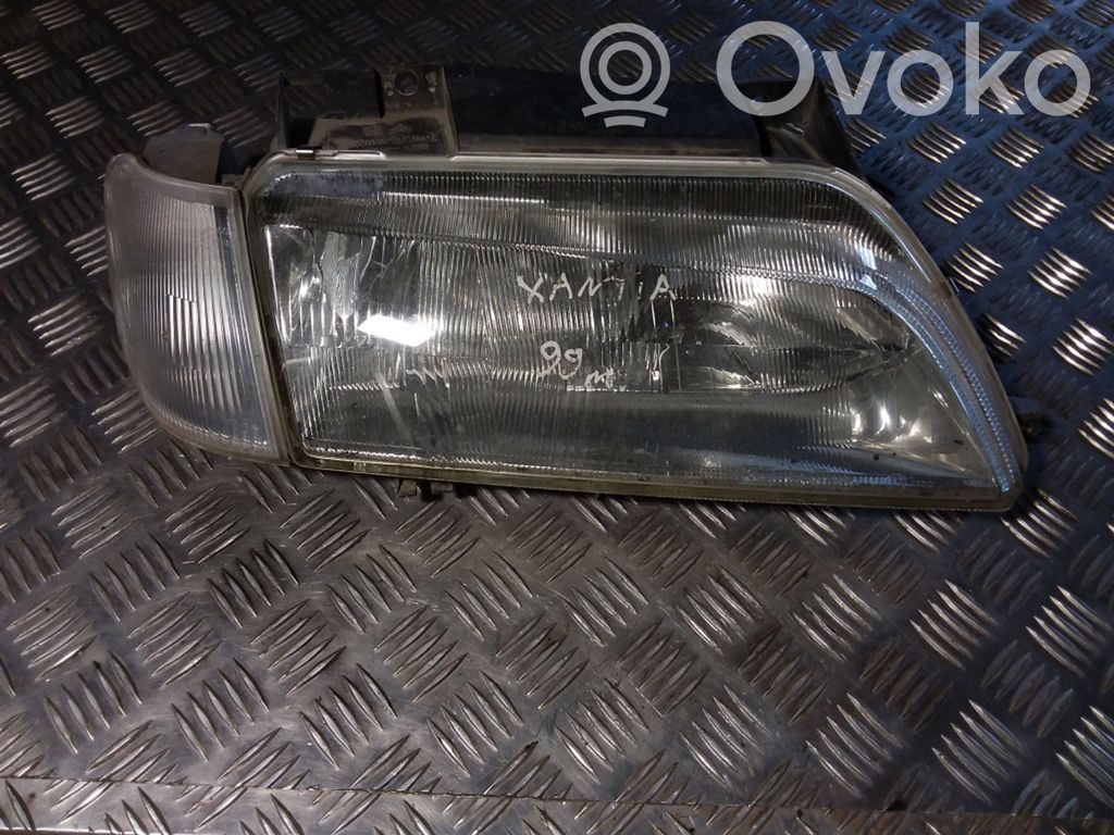 Citroen Xantia Scheinwerfer 