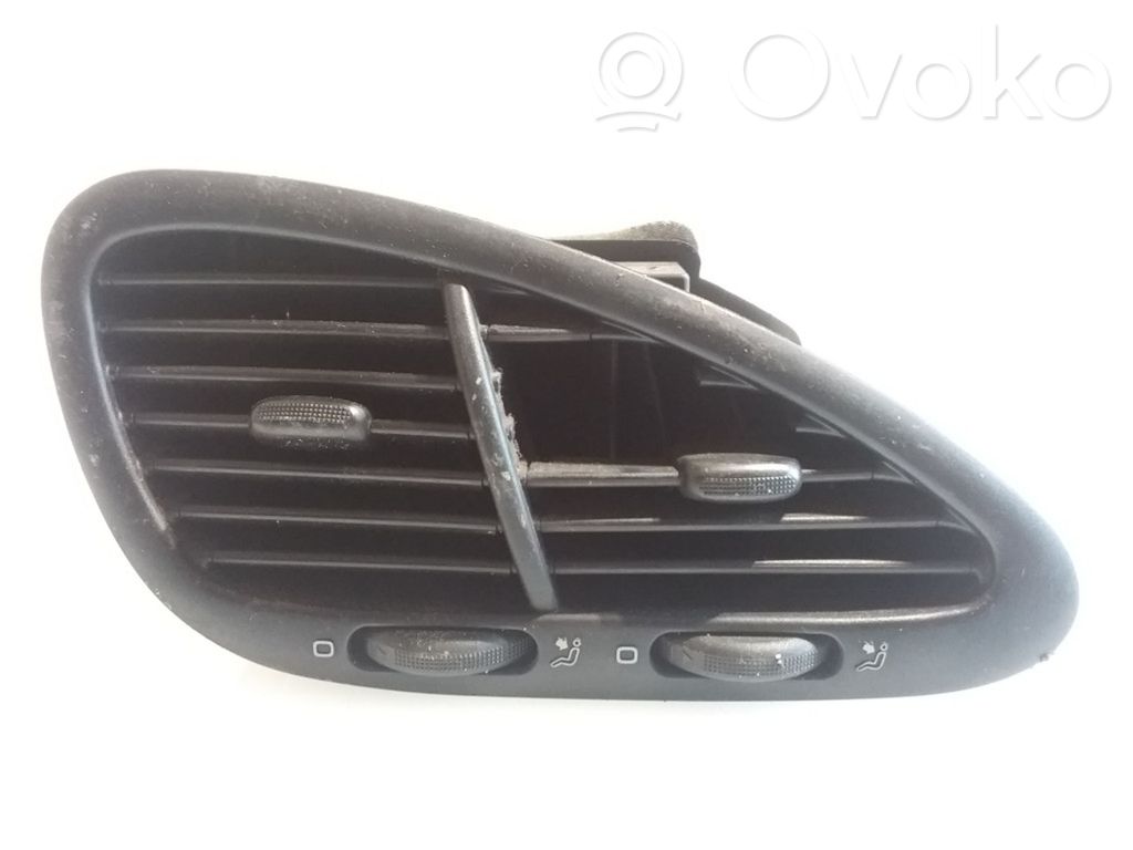 Volkswagen Sharan Boczna kratka nawiewu deski rozdzielczej 