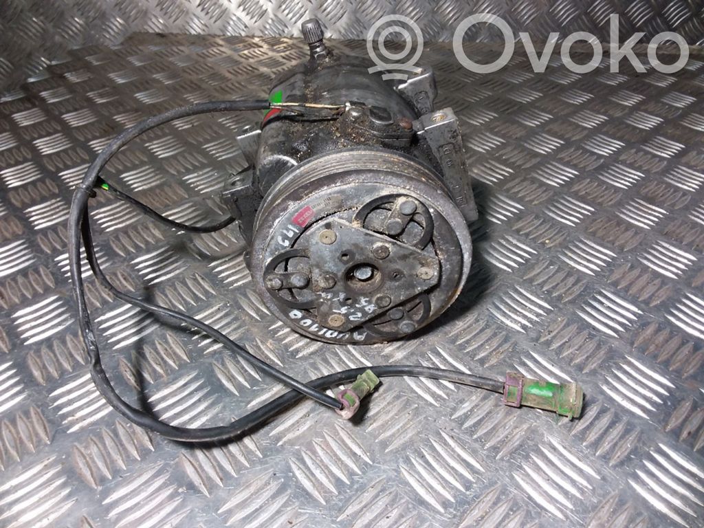 Audi 100 S4 C4 Kompresor / Sprężarka klimatyzacji A/C 