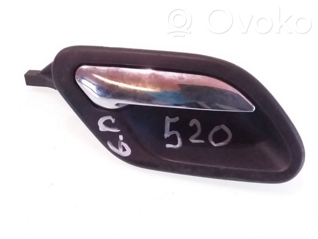 Manecilla interna puerta trasera   8226050
