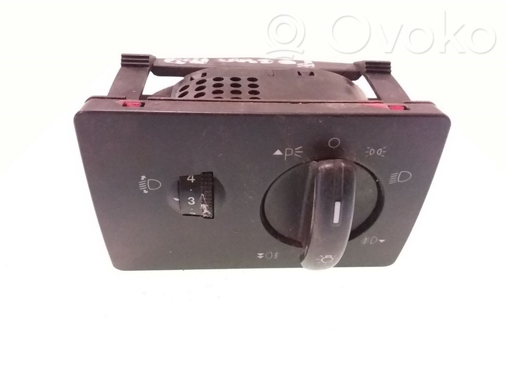 Interrupteur d’éclairage   4M5T13A024MA,04059765