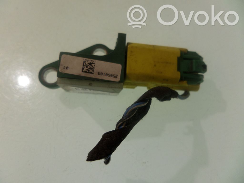Volkswagen PASSAT B6 Airbagsensor Crashsensor Drucksensor 