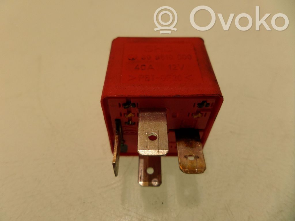 Audi A4 S4 B5 8D Muu rele 