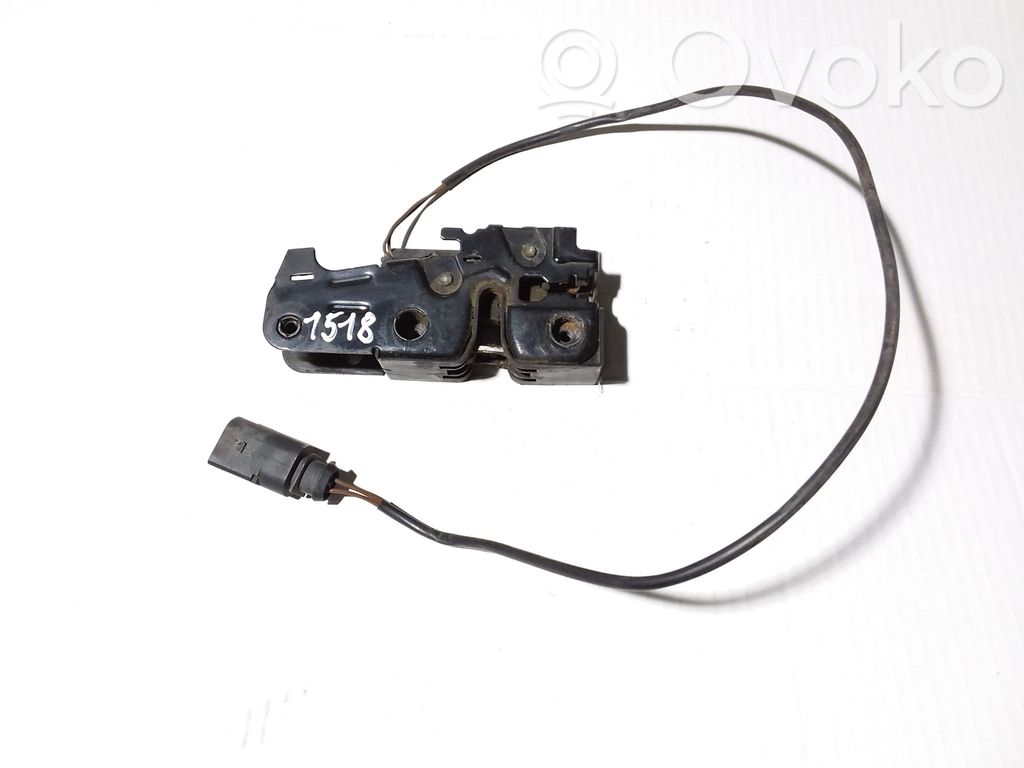 Audi A3 S3 A3 Sportback 8P Engine bonnet/hood lock/catch 