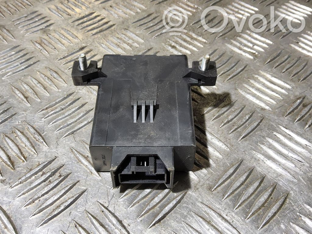 Alfa Romeo 156 Oven keskuslukituksen ohjausyksikön moduuli 