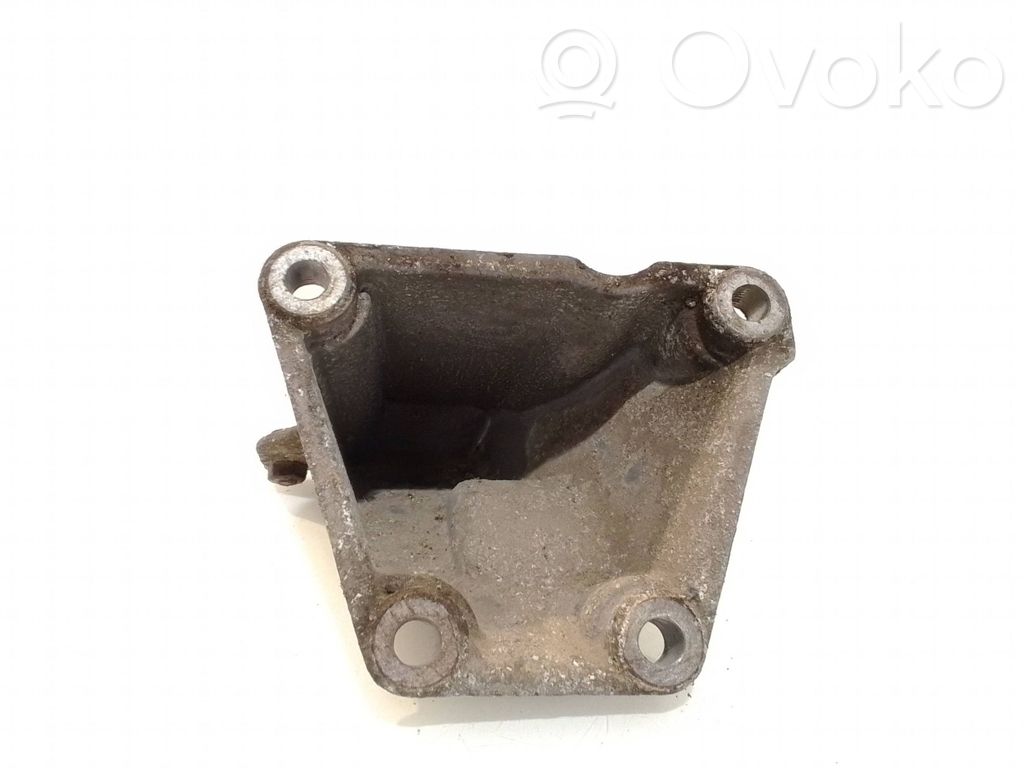 Audi 100 S4 C4 Engine mounting bracket 