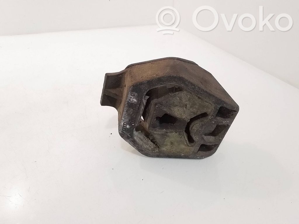 Audi A6 S6 C4 4A Gearbox mount 