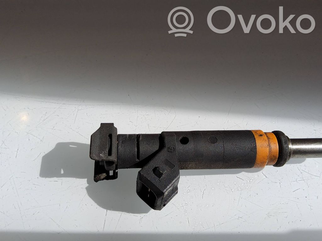 BMW 7 E65 E66 Fuel injector 