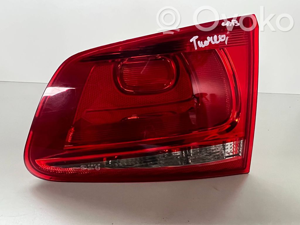 Volkswagen Touareg II Lampy tylnej klapy bagażnika 