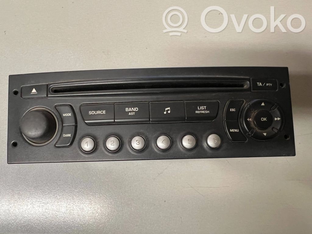 Peugeot 307 CC Radio/CD/DVD/GPS head unit 