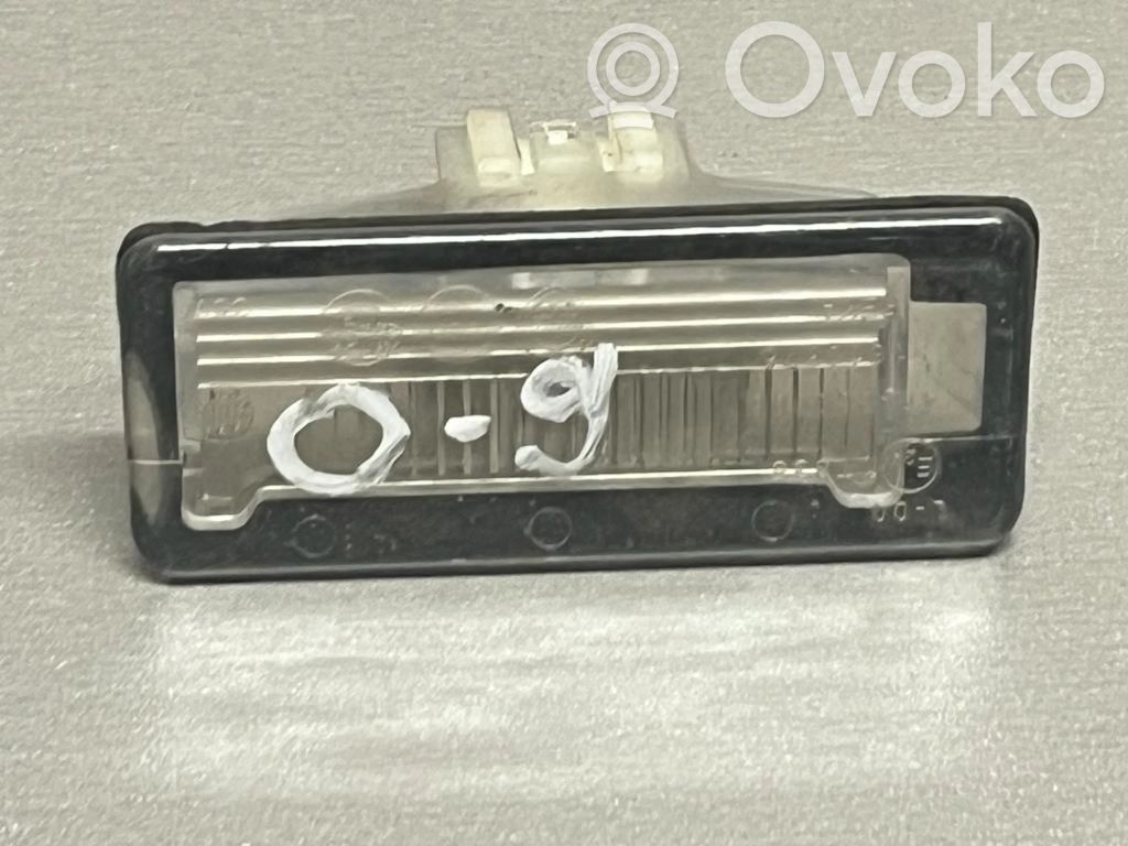 Opel Combo D Éclairage de plaque d'immatriculation 