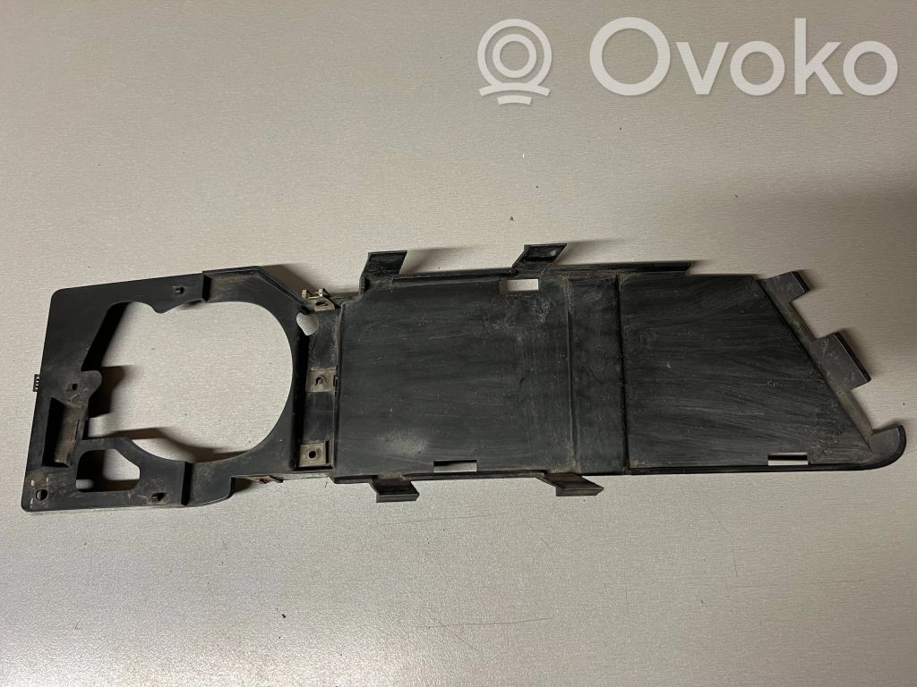 BMW 3 E90 E91 Kratka dolna zderzaka przedniego 