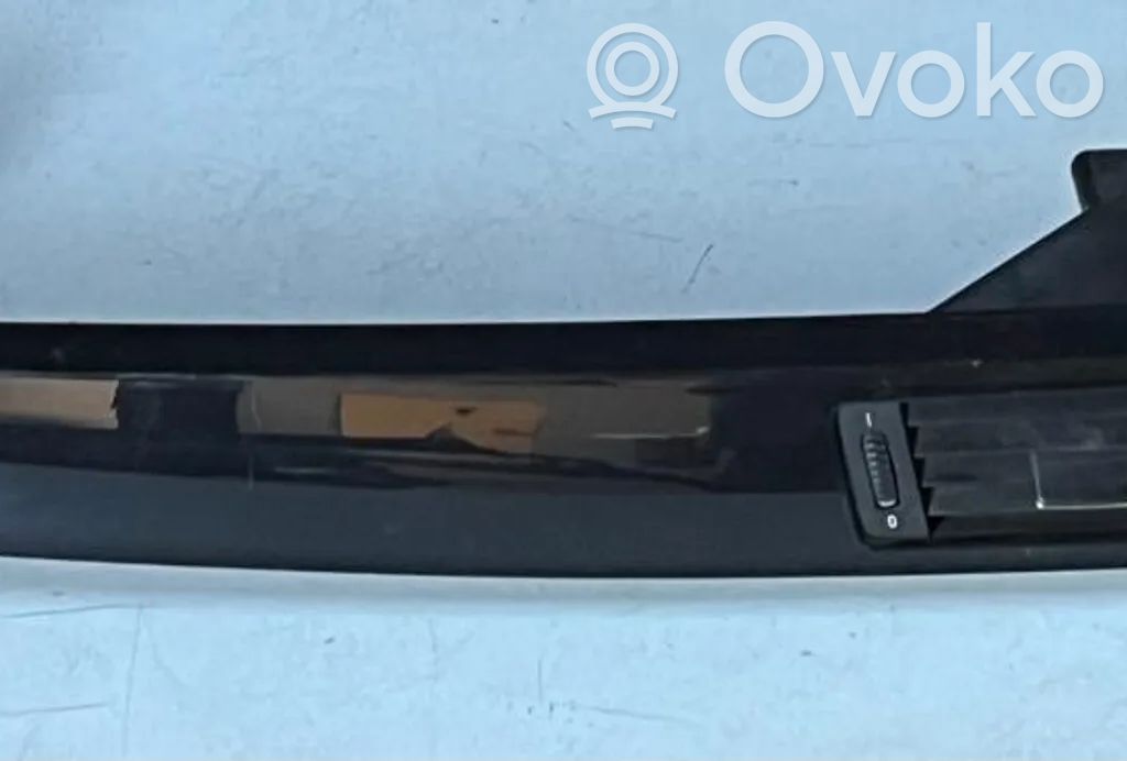Dashboard glove box trim   6985893