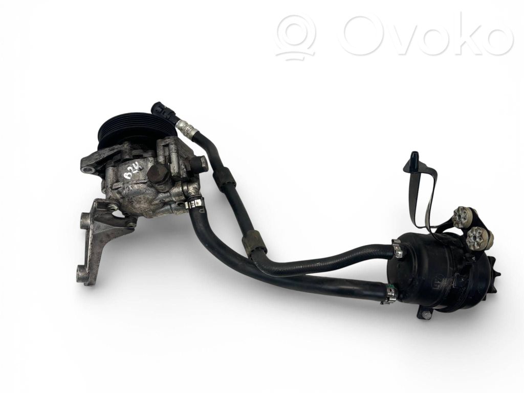 Power steering pump   32416779362,32416851217