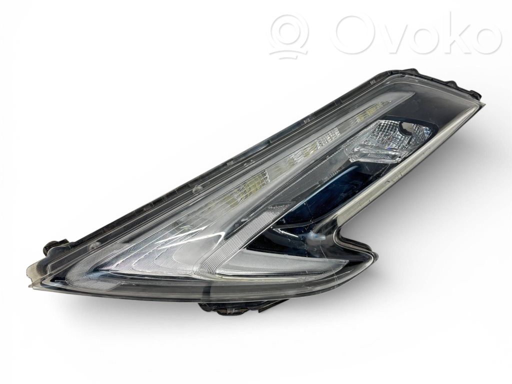 Nissan Juke I F15 Lampa przednia 
