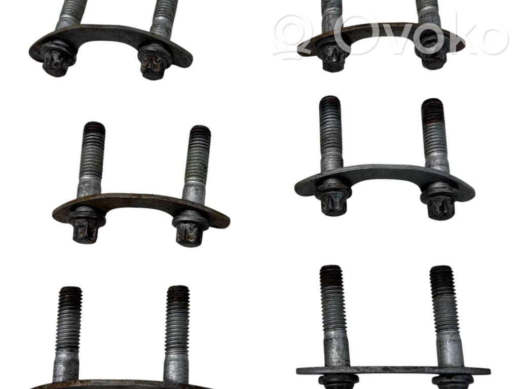 Mutterit/pultit   33207572717,26117501271,33211225736,33207572716,33211207381,33217507845