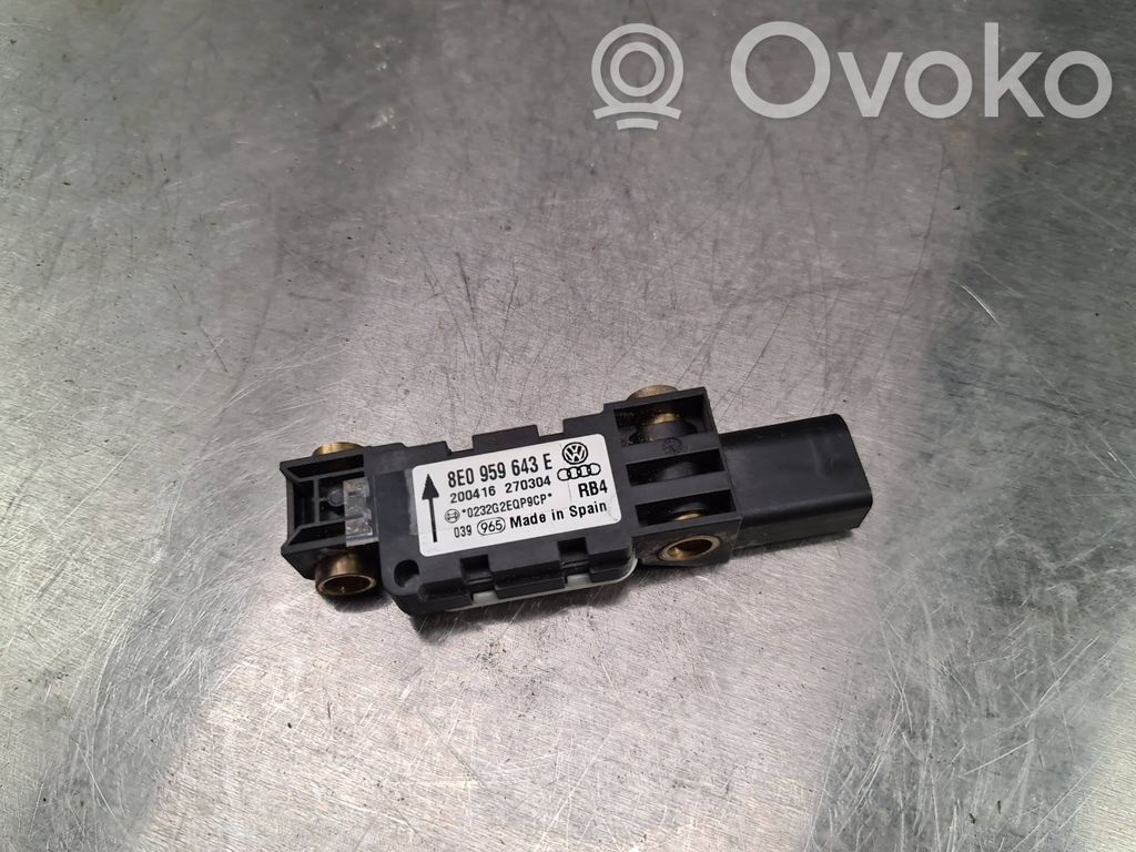 Audi A4 S4 B5 8D Czujnik uderzenia Airbag 