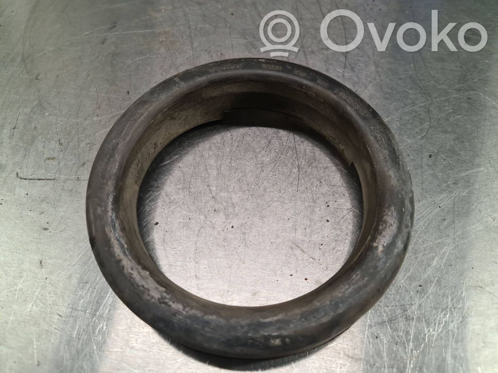 Volvo V70 Priekinė spyruoklės guminė atrama 