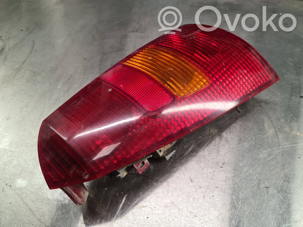 Rear/tail lights   9425