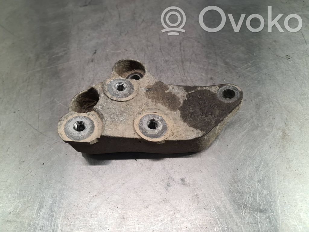 Engine mounting bracket   12785089