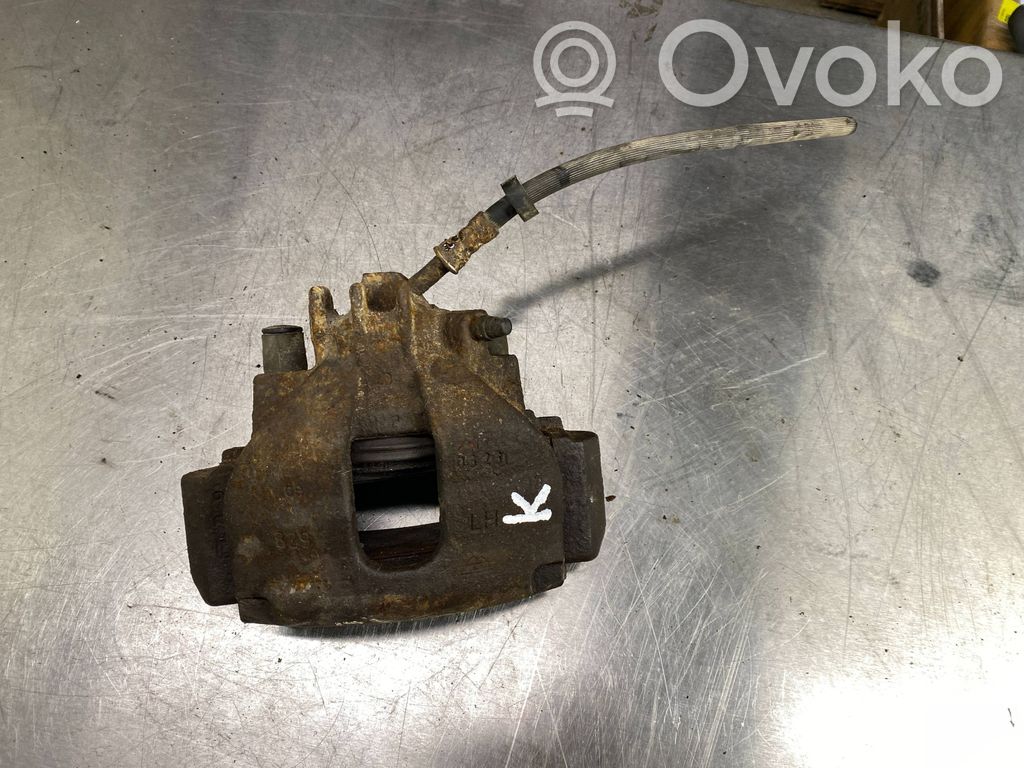 Volvo V70 Zacisk hamulcowy przedni 