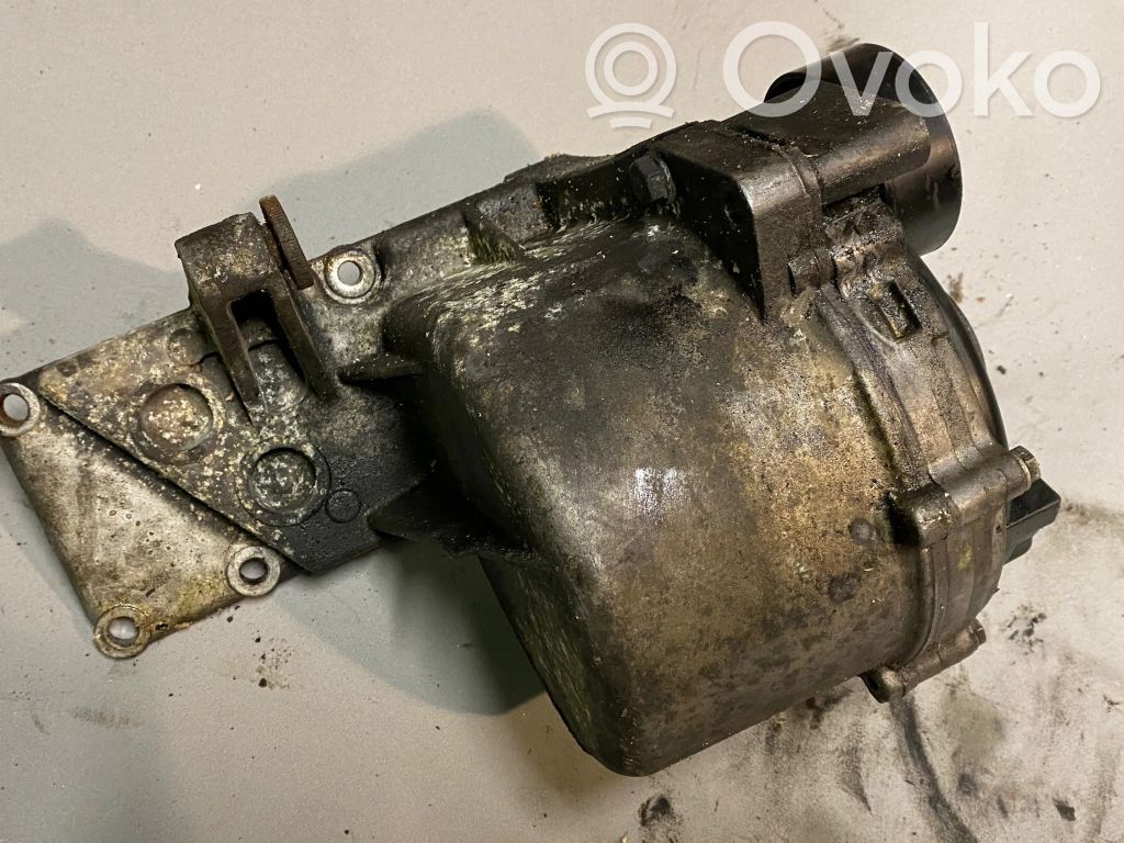 BMW 7 E65 E66 Ģenerators 