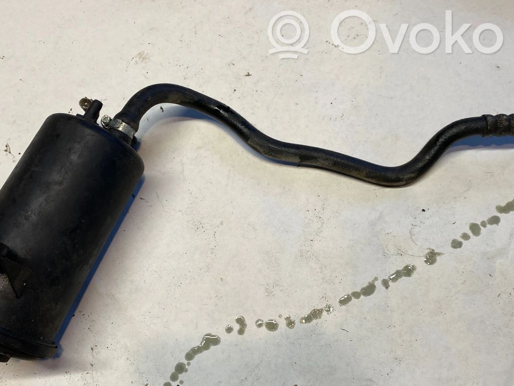 BMW 7 E65 E66 Ohjaustehostimen nestesäiliö 