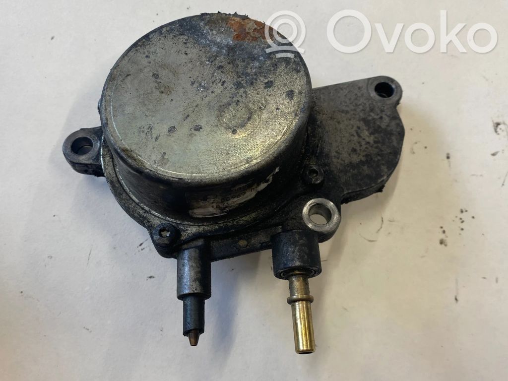 Opel Astra H Pompe à vide 