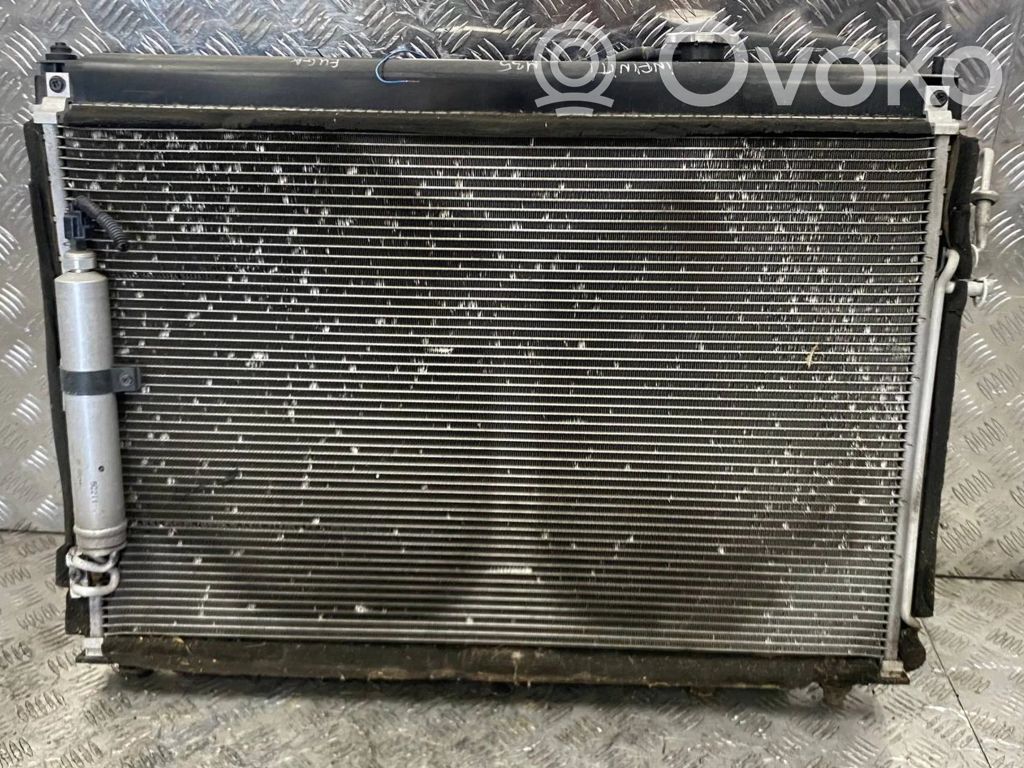 Infiniti M30 Radiatorių komplektas 