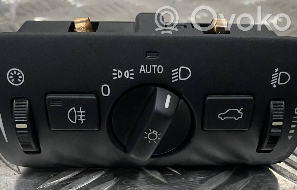 Volvo V40 Light switch 