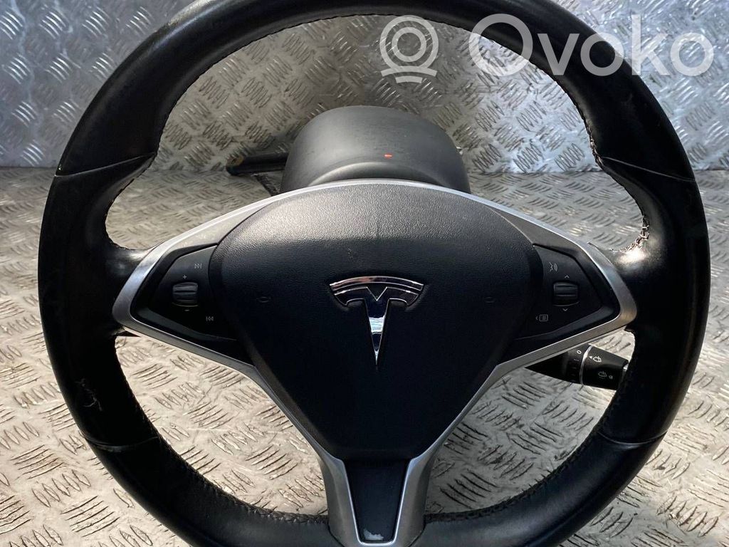 Tesla Model S Vairo rato ašis 