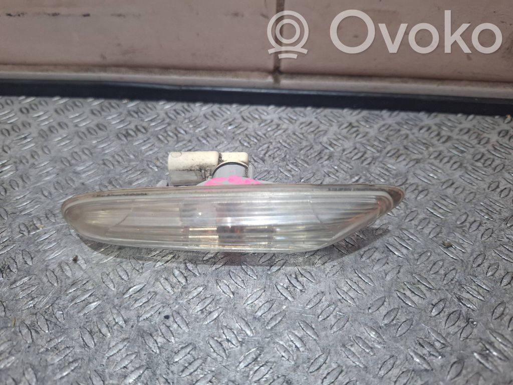 BMW 3 E90 E91 Front fender indicator light 