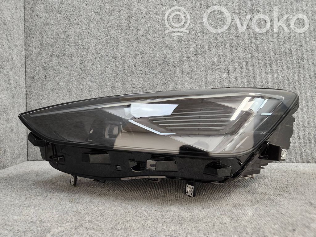 Cupra Leon Headlight/headlamp 