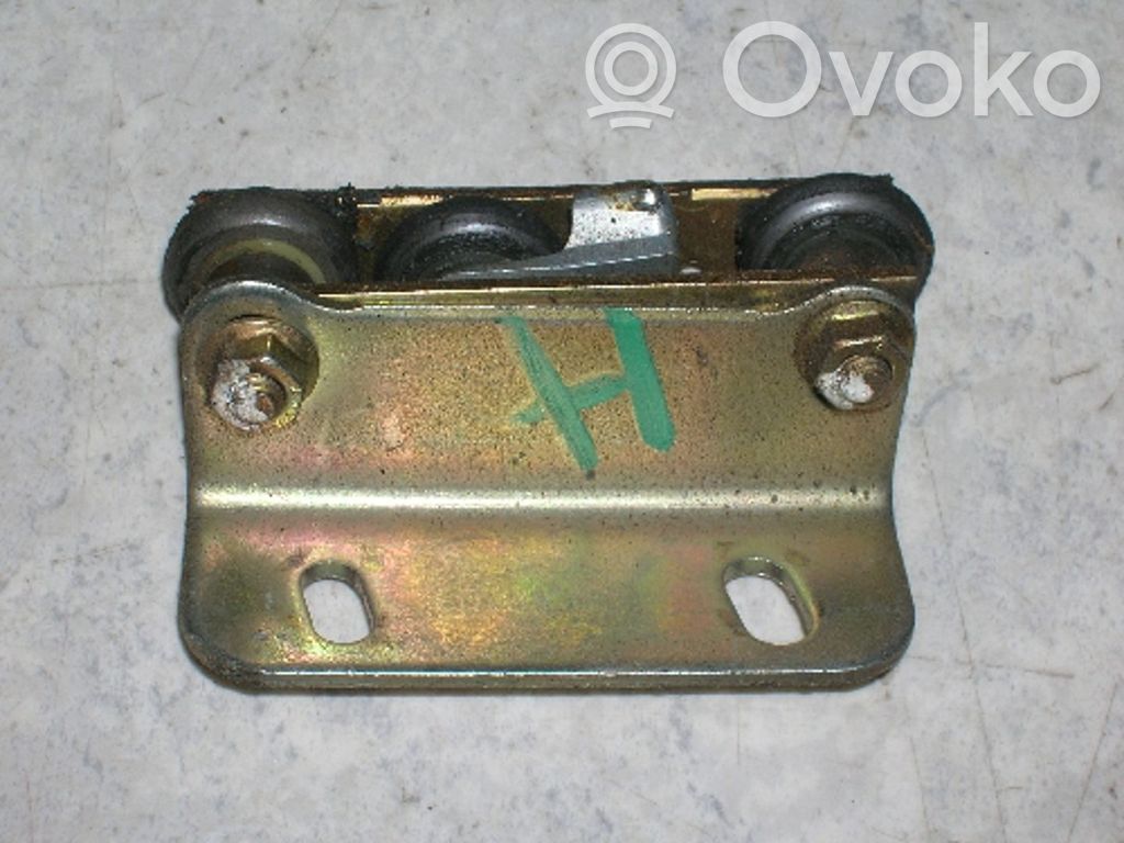 BMW 3 E36 Roller guide/hinge set 