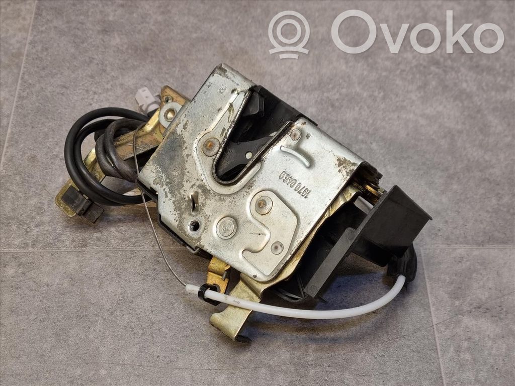 BMW 8 E31 Etuoven lukko 