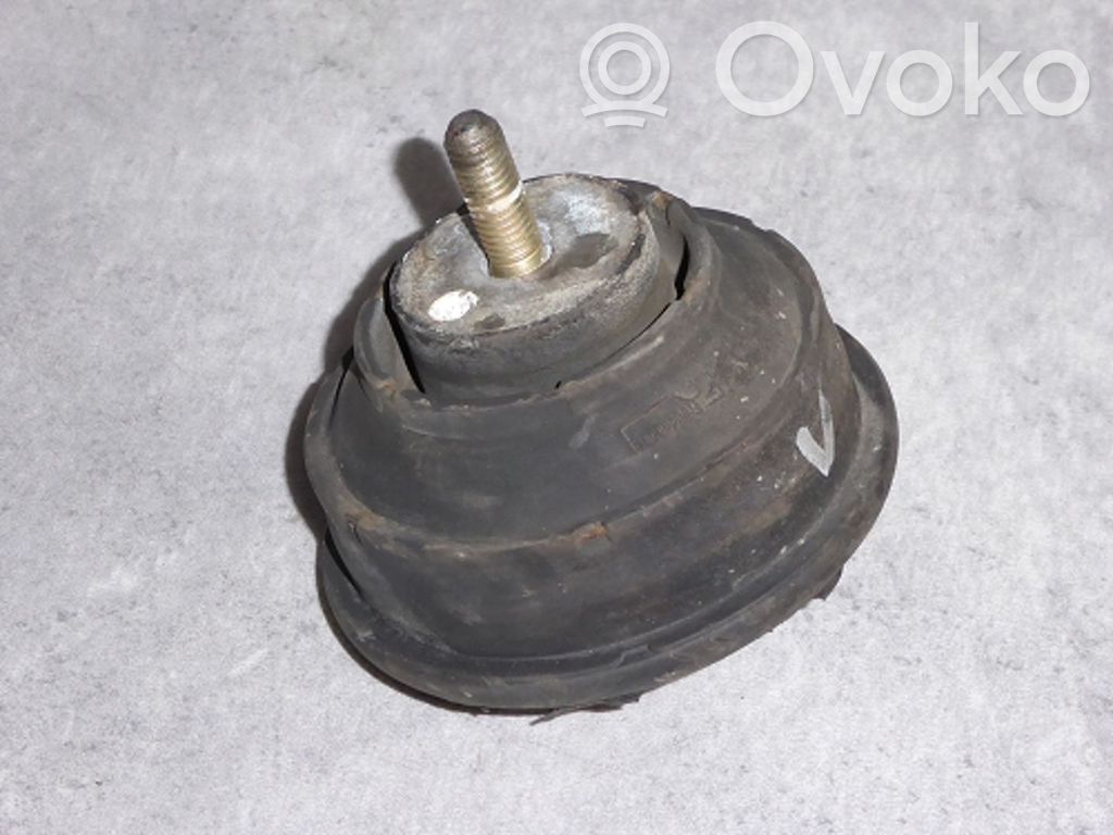 Engine mounting bracket   11811141377,11811141377
