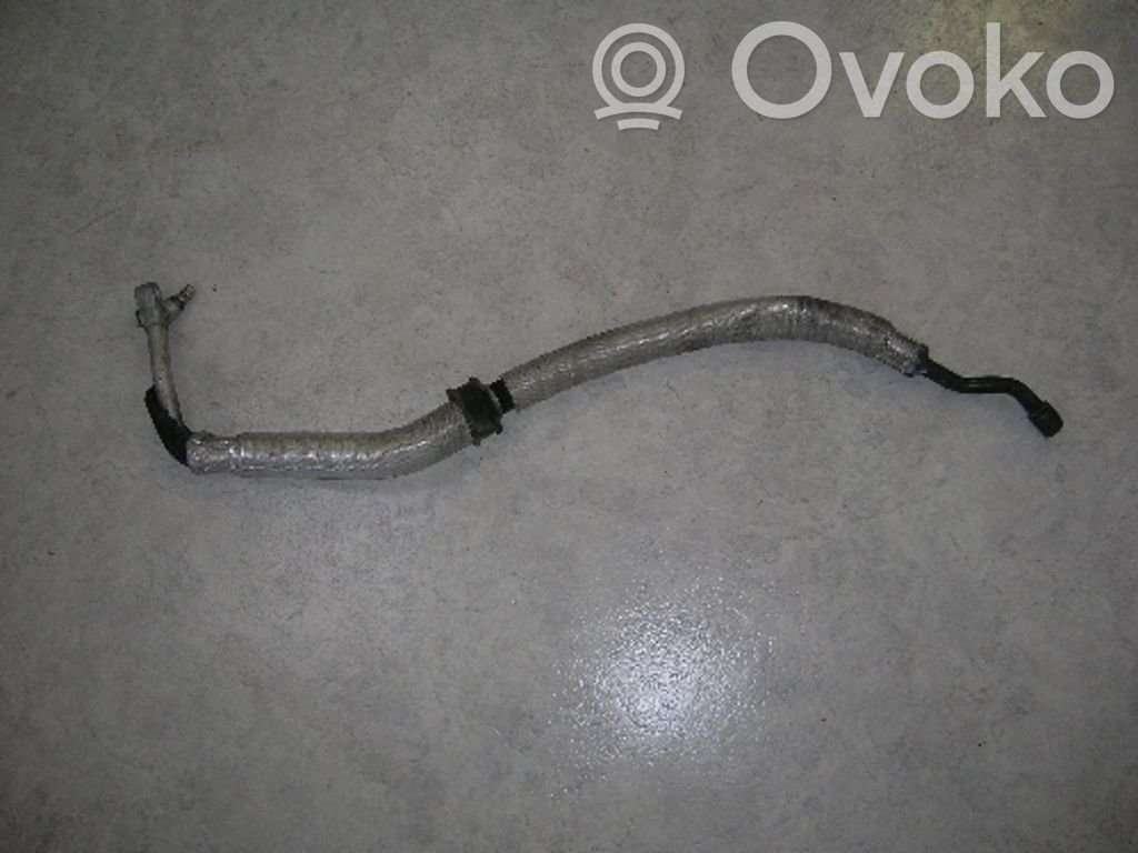 BMW 3 E36 Ilmastointilaitteen putki (A/C) 