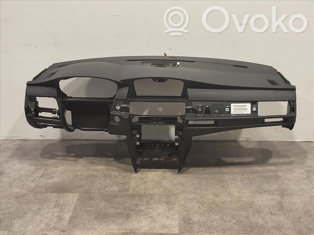 BMW 5 E60 E61 Instrumentu paneļa dekoratīvā apdare 
