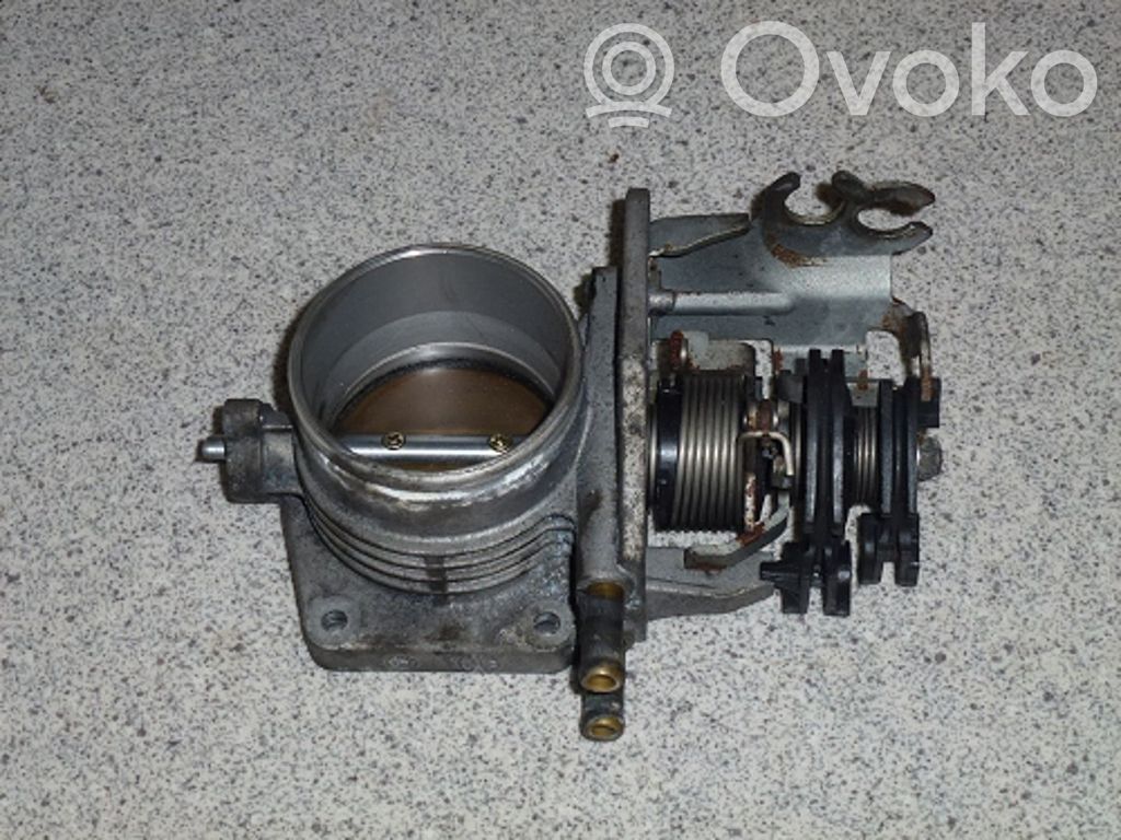 BMW 5 E39 Throttle body valve 