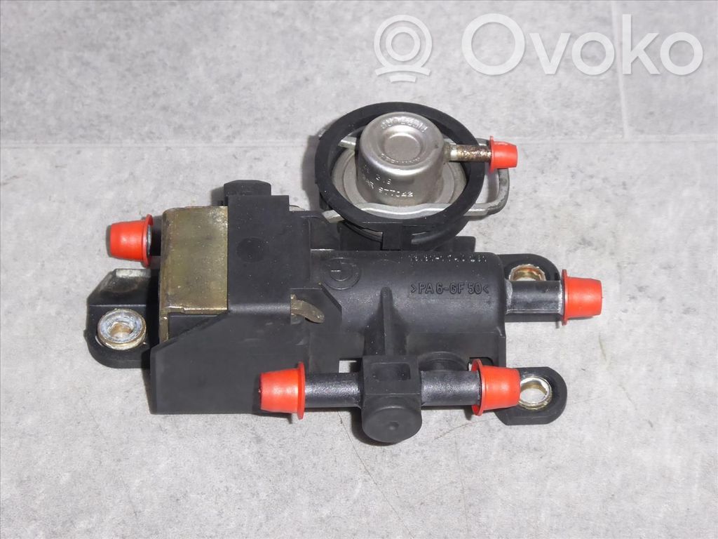 BMW 3 E36 Regulator presiune combustibil 