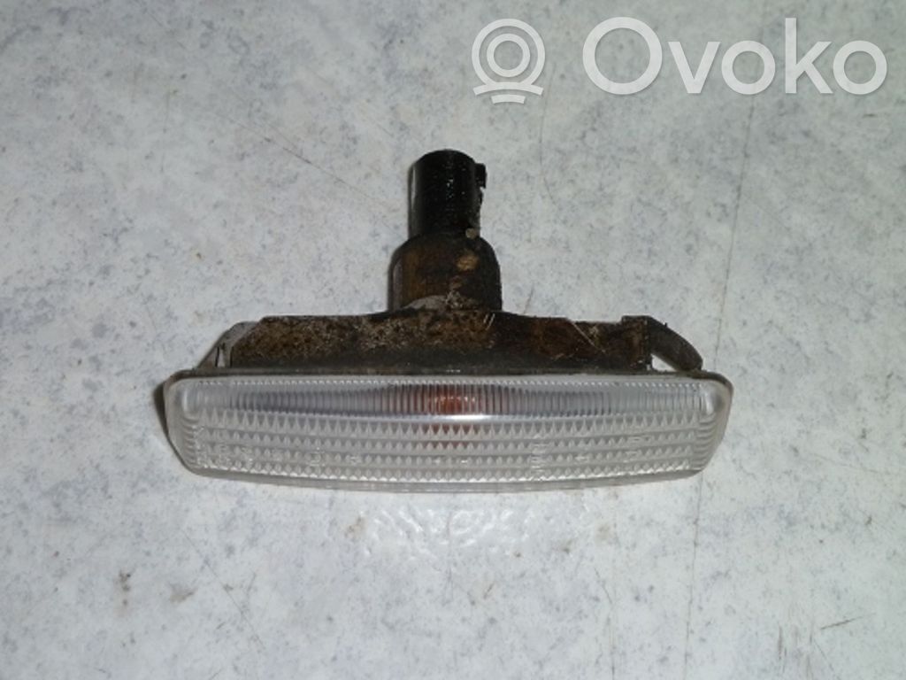 BMW 5 E39 Front bumper turn signal 