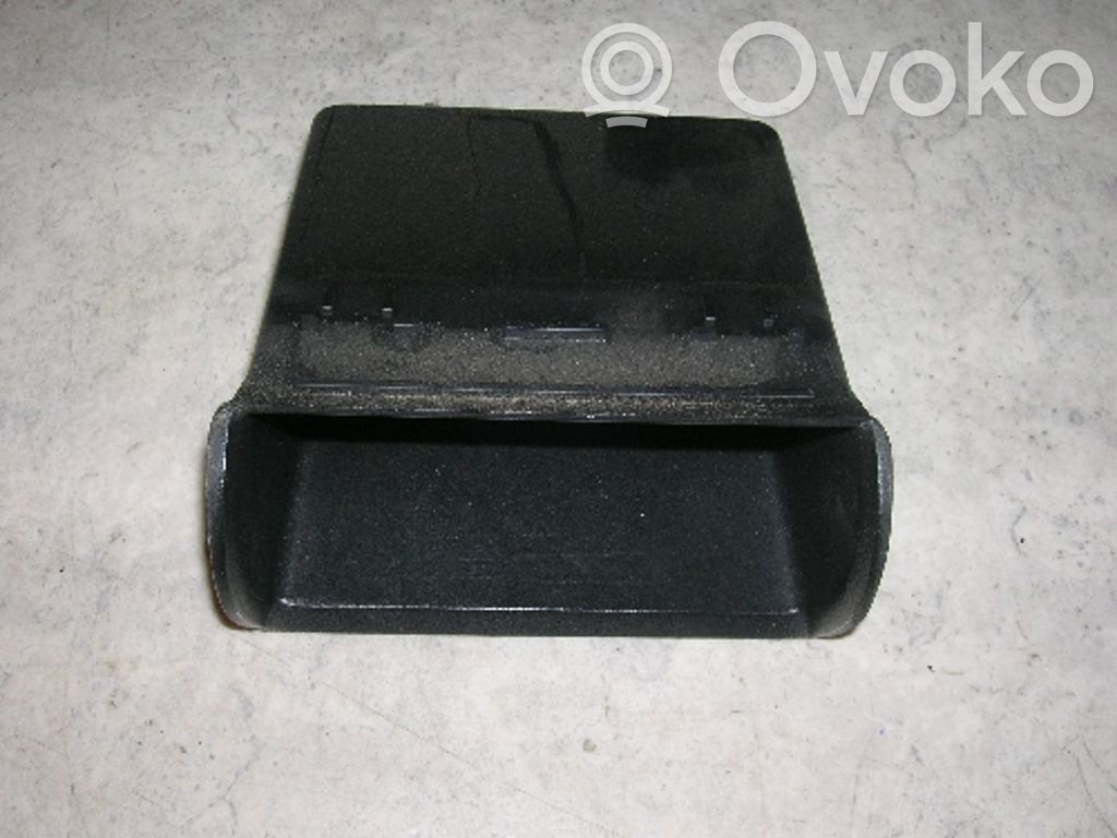 BMW 5 E34 Base/almohadilla del compartimento de almacenamiento trasero 