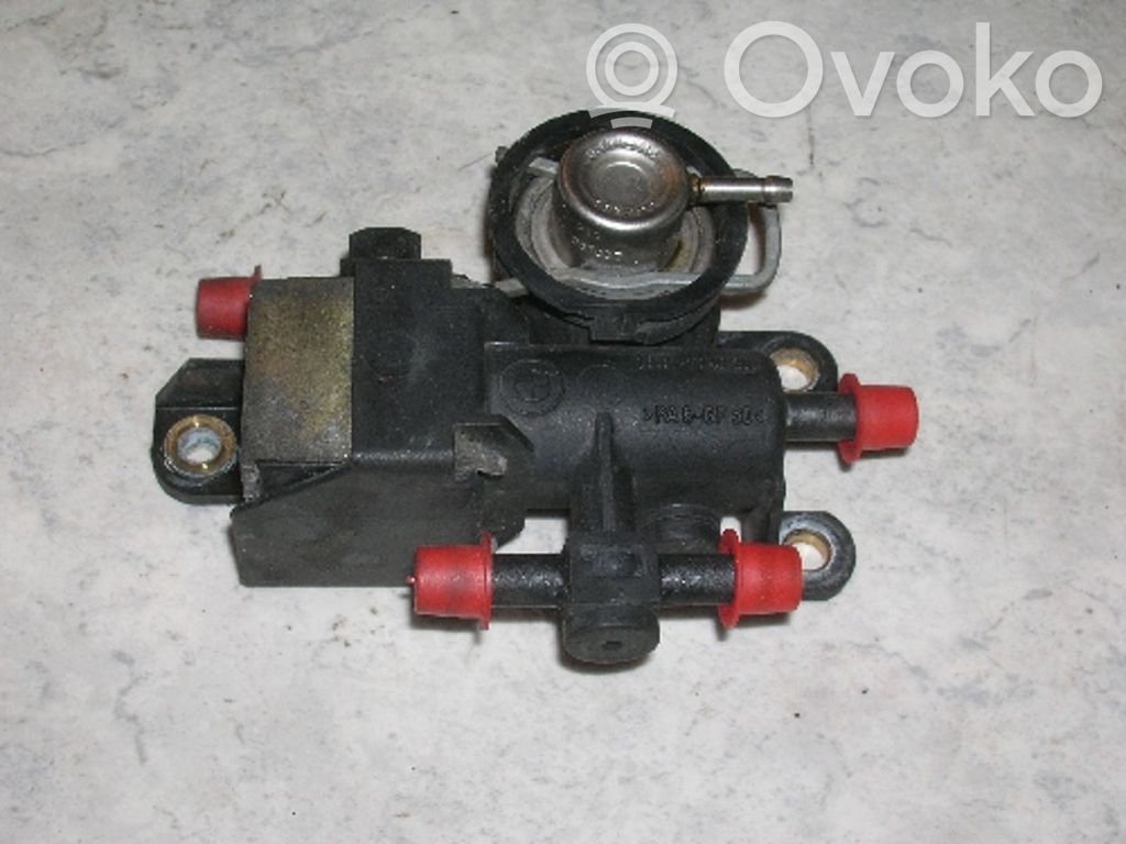BMW 3 E36 Regulator presiune combustibil 