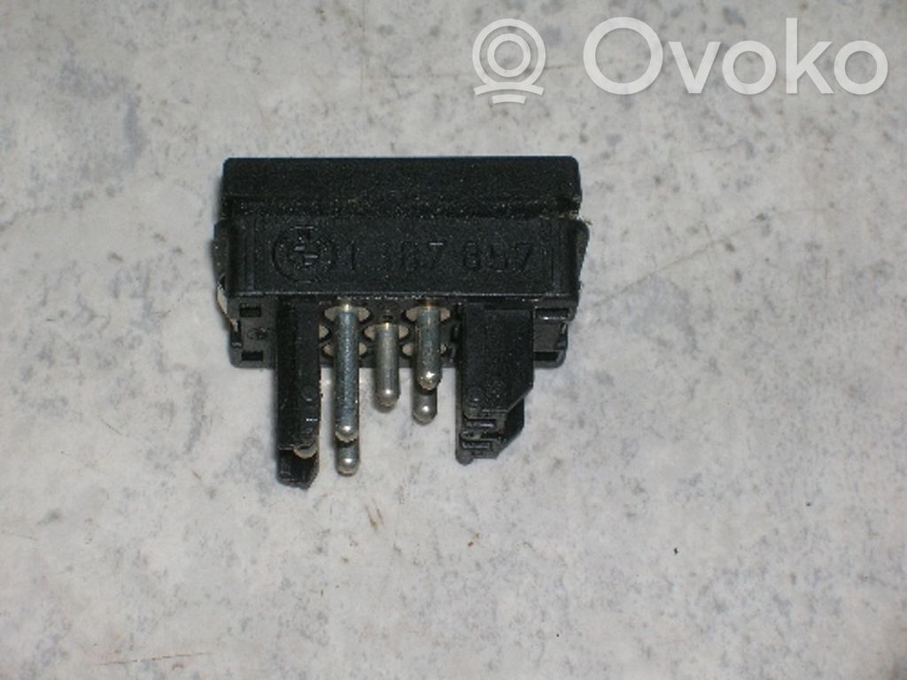 BMW 3 E36 Child safety switch 