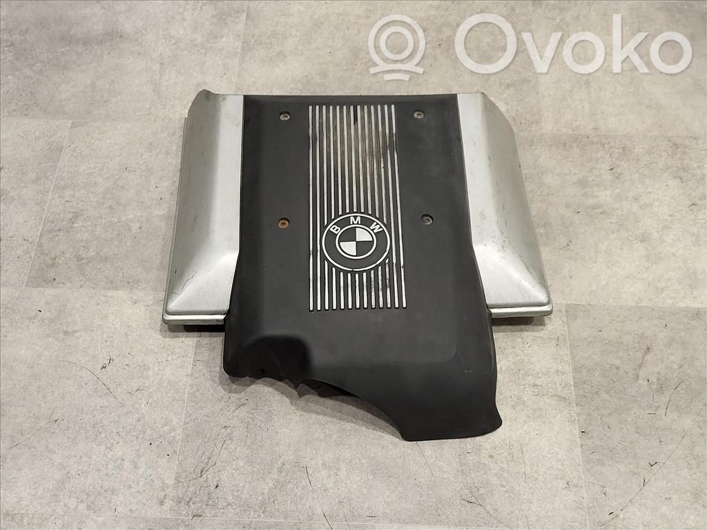 BMW X5 E53 Izolacja termiczna / wygłuszenie pokrywy / maski silnika 