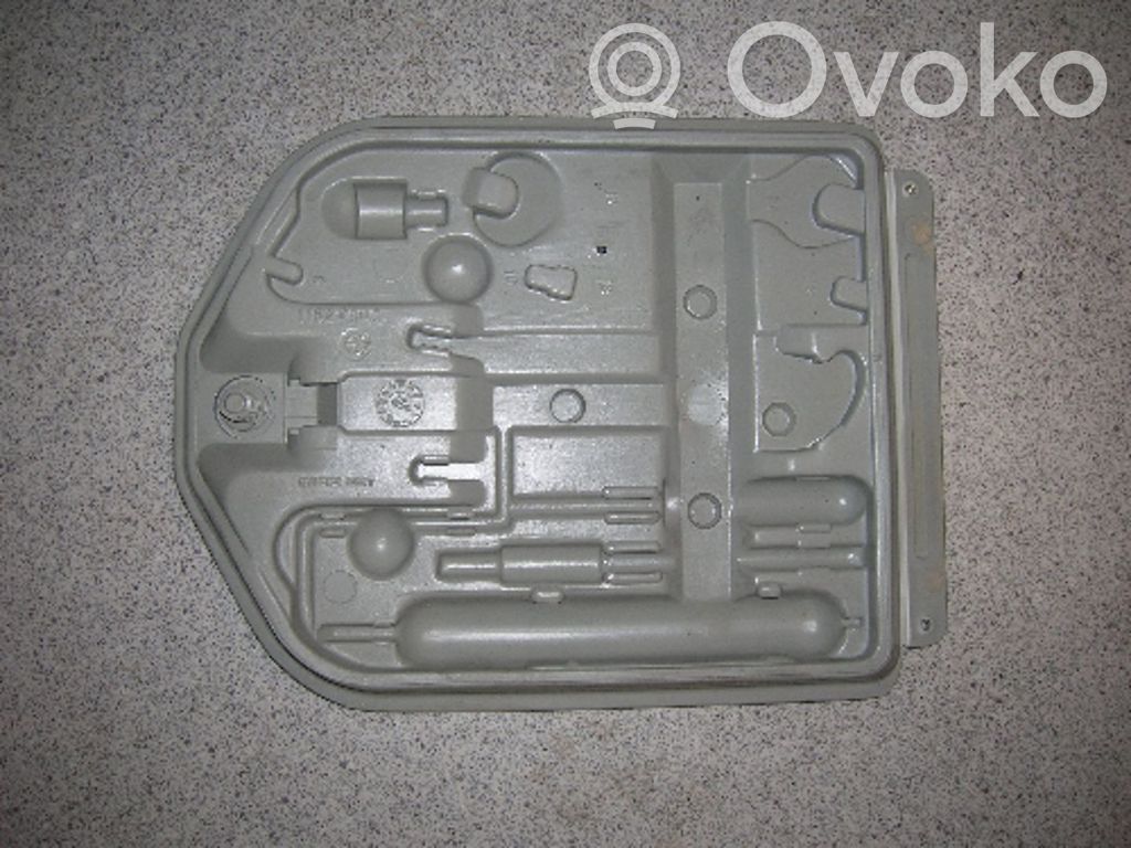 Tool box   71111112849,71111112849