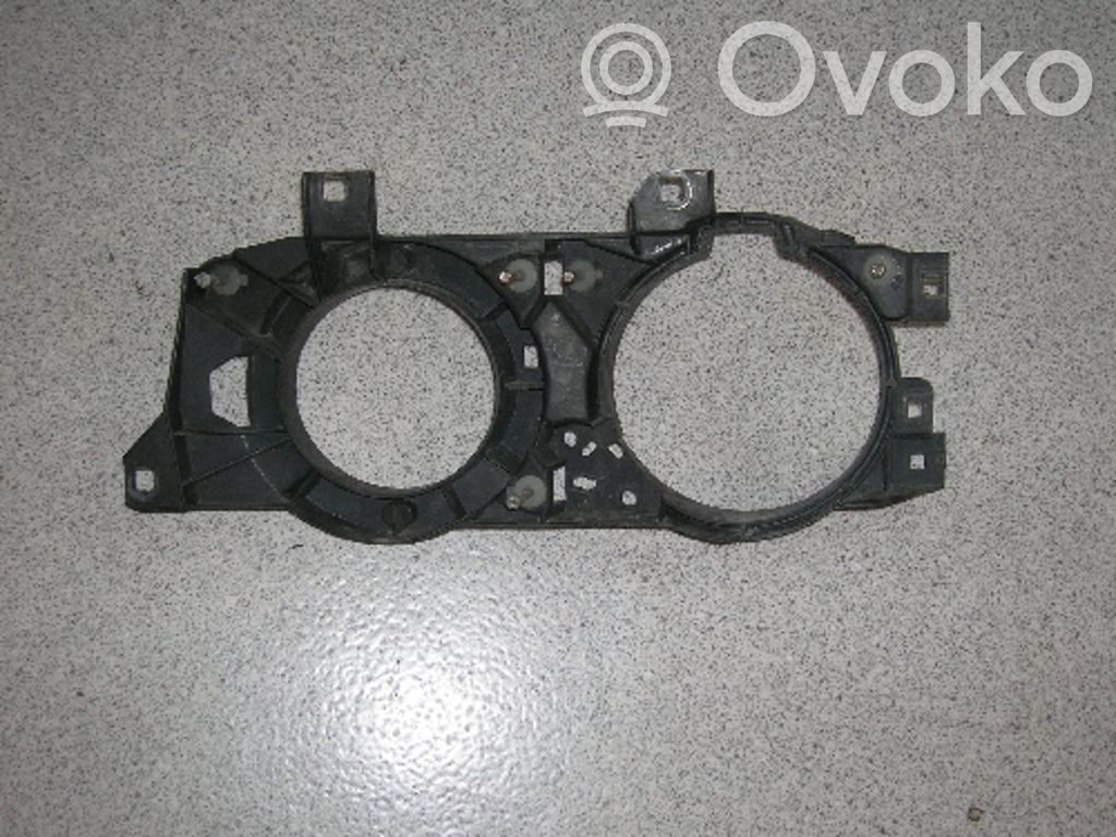 BMW 5 E34 Support phare frontale 