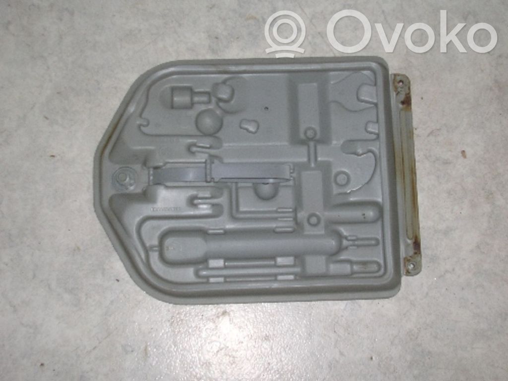 BMW 3 E30 Tool box 