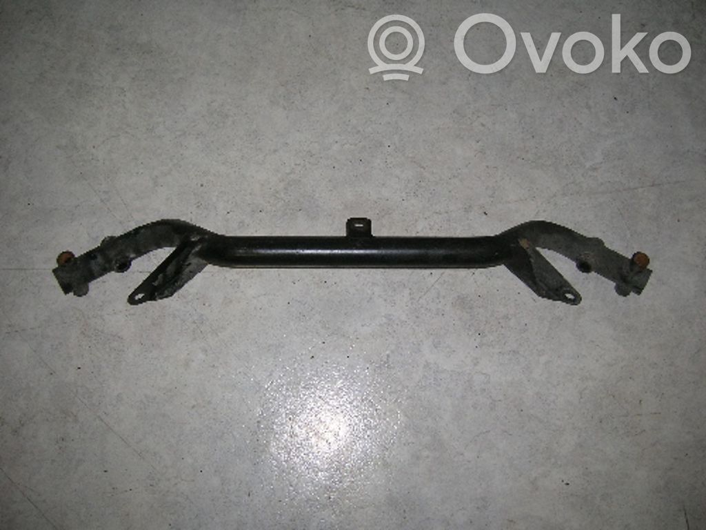 BMW 5 E34 Galinis traversas 