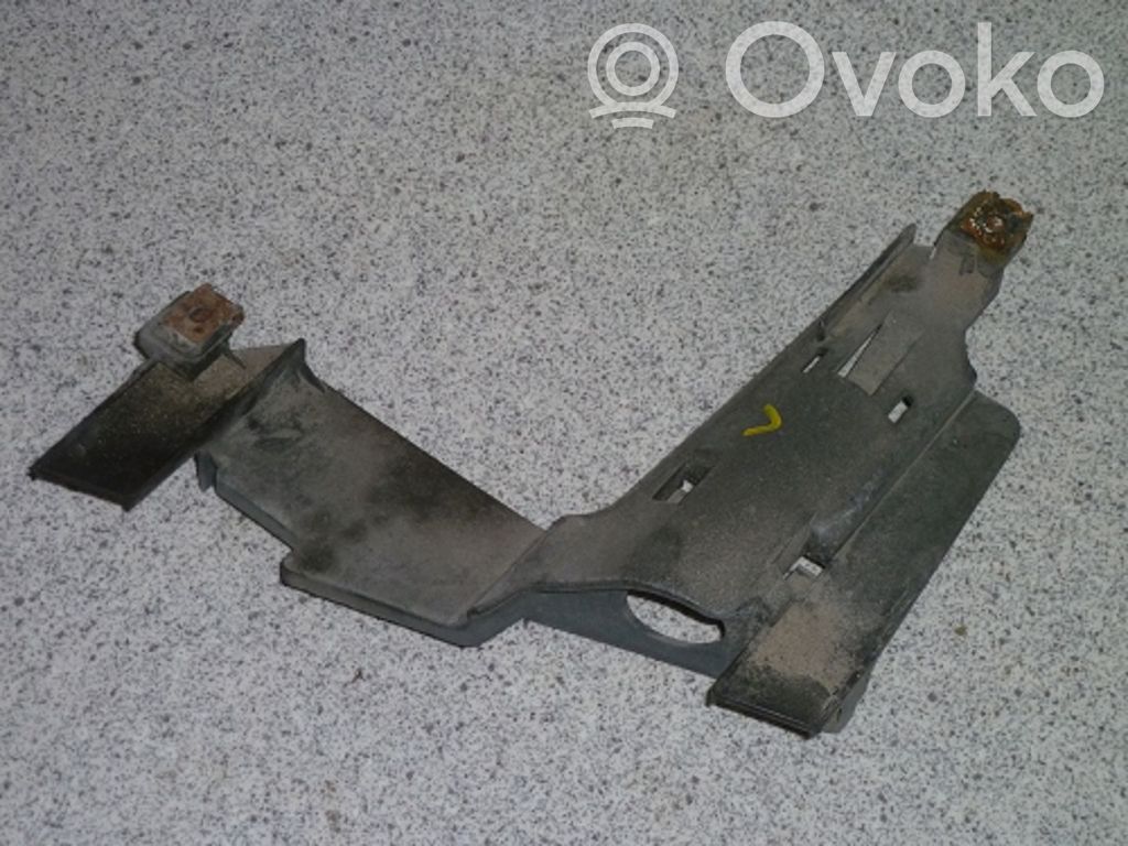 BMW 3 E46 Headlight/headlamp mounting bracket 